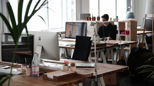 深圳企業(yè)為什么要搭建公司網(wǎng)站？對企業(yè)有什么幫助？